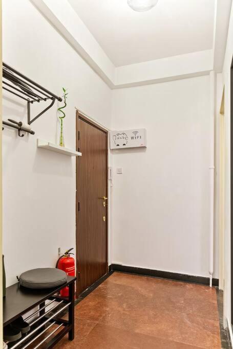 Ultra-Central University Square Apartament Apartament Бухарест Екстер'єр фото